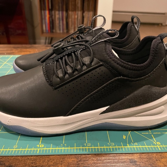 CLOVE Classic Sneaker- Night Shift SZ5 - Picture 4 of 7